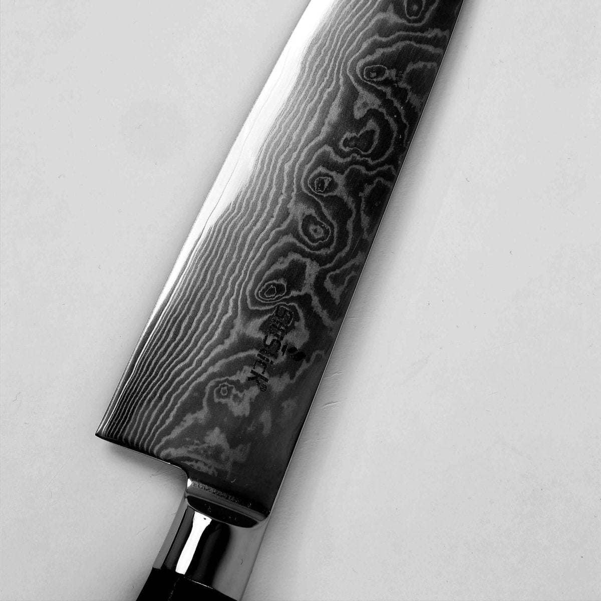 Damascus VG10 Chef Knife - Hammered Blade - Univex HubDamascus VG10 Chef Knife - Hammered Blade